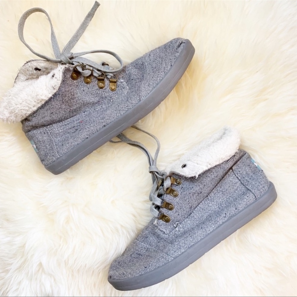 Toms Gray Highlander Boots Faux Shearling Shoes